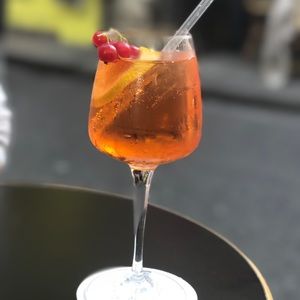 Meet your Posher, Dominique